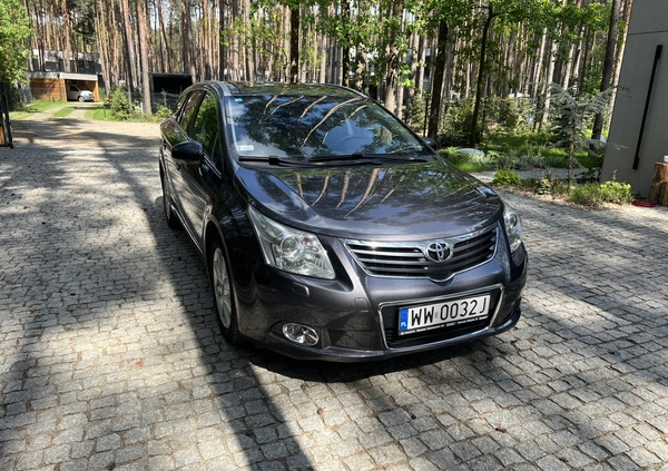 Toyota Avensis cena 27000 przebieg: 210000, rok produkcji 2010 z Grójec małe 56